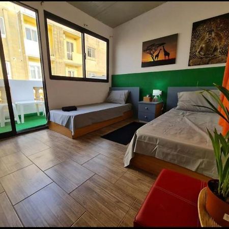Room 6- Private Room With Private Terrace, Private Bathroom, Ac And Wifi Sliema Zewnętrze zdjęcie