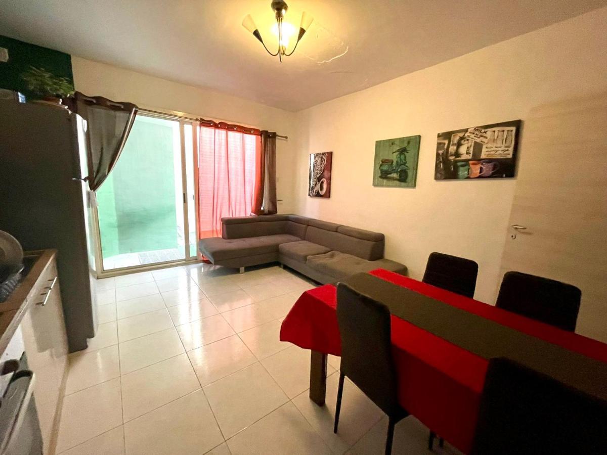 Room 6- Private Room With Private Terrace, Private Bathroom, Ac And Wifi Sliema Zewnętrze zdjęcie